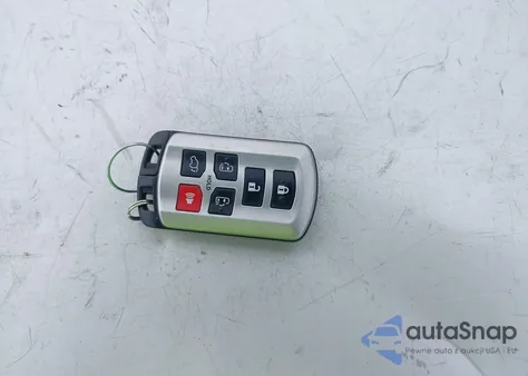 2018 Toyota Sienna Se Premium 8 Passenger из США, поврежденный, VIN 5TDXZ3DC3JS959143